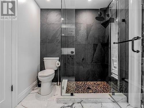 622 Braemore Road, Burlington (Roseland), ON - Indoor Photo Showing Bathroom