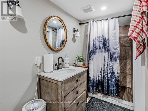 622 Braemore Road, Burlington (Roseland), ON - Indoor Photo Showing Bathroom