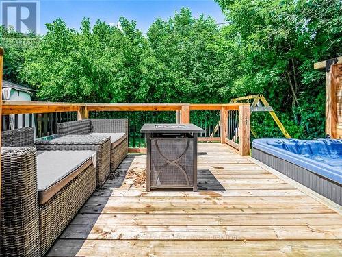 622 Braemore Road, Burlington, ON - Outdoor With Deck Patio Veranda With Exterior