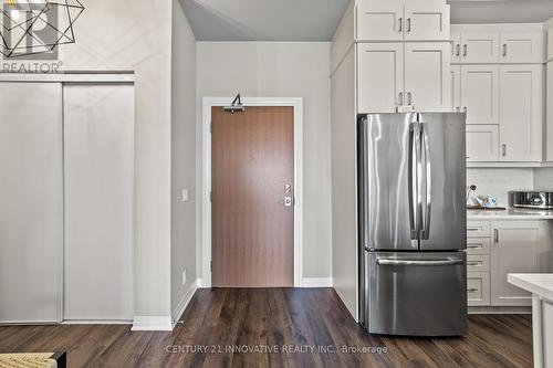 628 - 1105 Leger Way, Milton (Ford), ON - Indoor Photo Showing Kitchen With Stainless Steel Kitchen