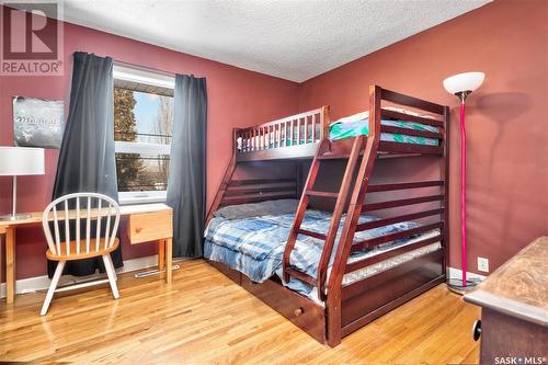 830 20Th Street W, Prince Albert, SK - Indoor Photo Showing Bedroom