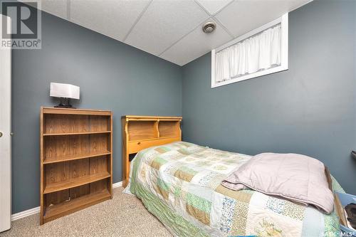 830 20Th Street W, Prince Albert, SK - Indoor Photo Showing Bedroom