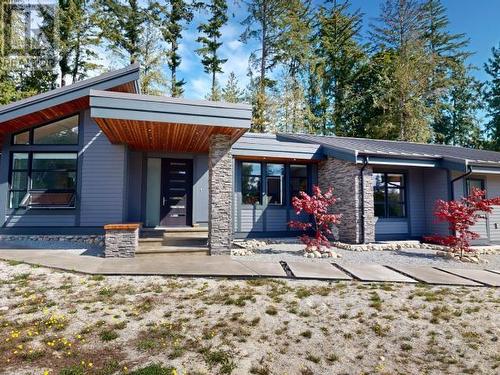 7900 Butler Road, Powell River, BC - Outdoor With Deck Patio Veranda