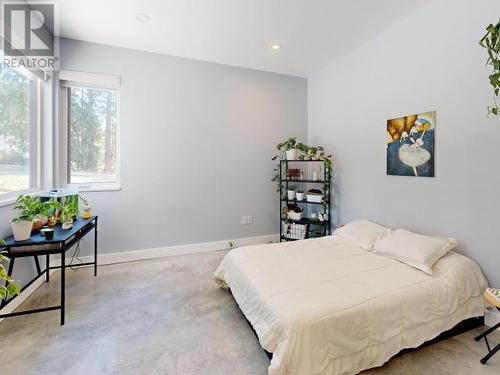 7900 Butler Road, Powell River, BC - Indoor Photo Showing Bedroom