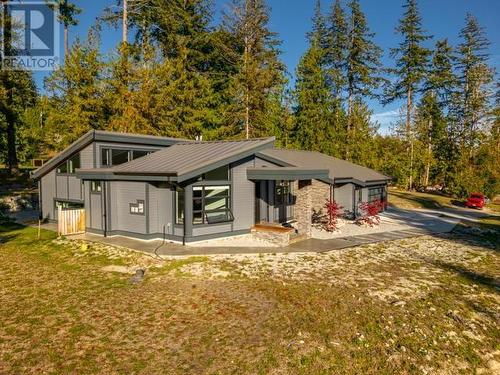 7900 Butler Road, Powell River, BC - Outdoor