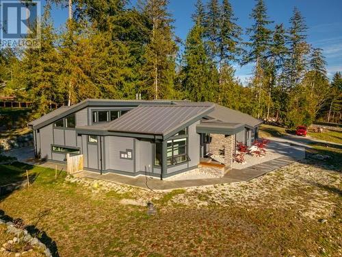 7900 Butler Road, Powell River, BC - Outdoor