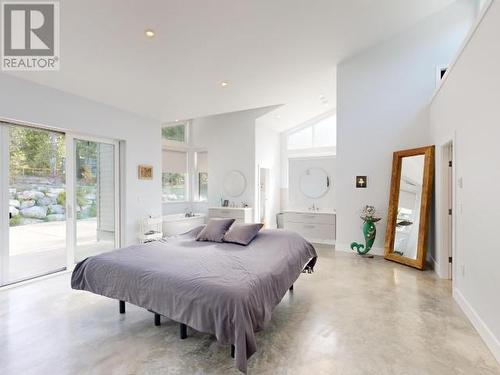 7900 Butler Road, Powell River, BC - Indoor Photo Showing Bedroom