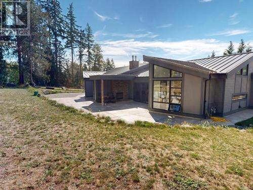 7900 Butler Road, Powell River, BC - Outdoor