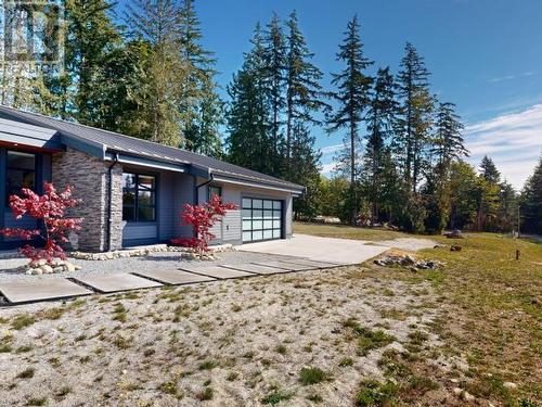 7900 Butler Road, Powell River, BC - Outdoor