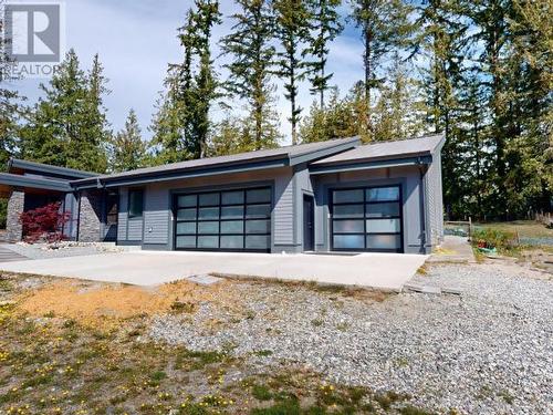 7900 Butler Road, Powell River, BC - Outdoor