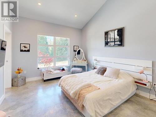 7900 Butler Road, Powell River, BC - Indoor Photo Showing Bedroom