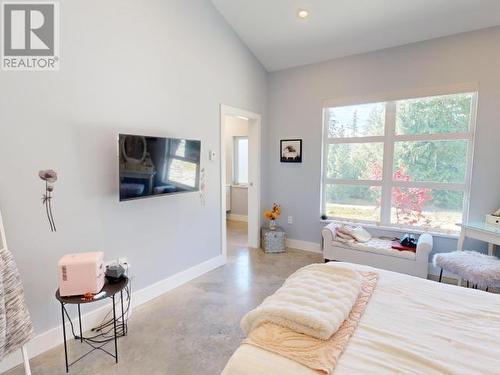 7900 Butler Road, Powell River, BC - Indoor Photo Showing Bedroom