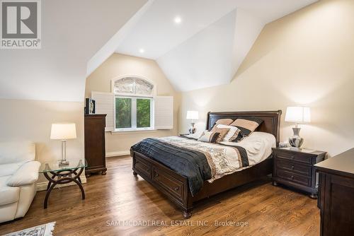 1497 Indian Grove, Mississauga, ON - Indoor Photo Showing Bedroom