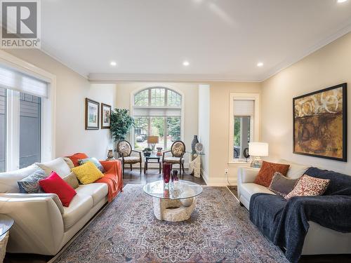 1497 Indian Grove, Mississauga, ON - Indoor Photo Showing Living Room