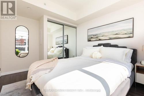 734 - 3091 Dufferin Street, Toronto (Yorkdale-Glen Park), ON - Indoor Photo Showing Bedroom