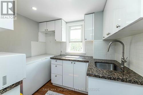 5 Mayall Avenue, Toronto (Downsview-Roding-Cfb), ON - Indoor Photo Showing Kitchen