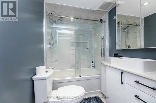 5 Mayall Avenue, Toronto (Downsview-Roding-Cfb), ON - Indoor Photo Showing Bathroom