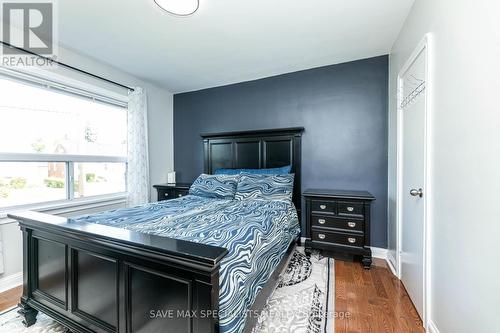 5 Mayall Avenue, Toronto (Downsview-Roding-Cfb), ON - Indoor Photo Showing Bedroom