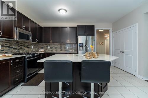 43 Fann Drive, Brampton, ON - Indoor Photo Showing Kitchen With Upgraded Kitchen