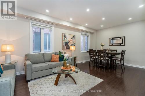 43 Fann Drive, Brampton (Northwest Brampton), ON - Indoor Photo Showing Living Room