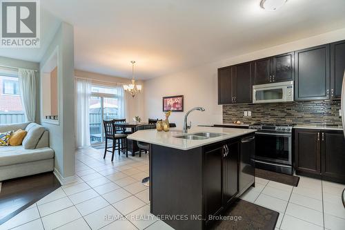 43 Fann Drive, Brampton, ON - Indoor Photo Showing Kitchen With Double Sink With Upgraded Kitchen