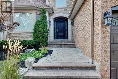 2432 Marisa Court, Mississauga, ON - Outdoor With Facade