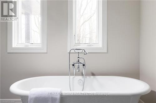 32 Breckenridge Boulevard, St. Catharines, ON - Indoor Photo Showing Bathroom