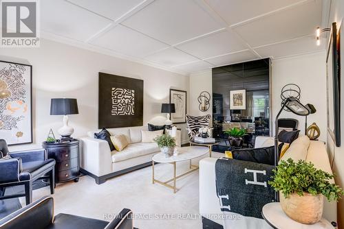 301 - 69 Herkimer Street, Hamilton, ON - Indoor Photo Showing Living Room