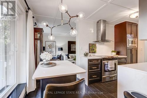 301 - 69 Herkimer Street, Hamilton (Durand), ON - Indoor Photo Showing Kitchen With Upgraded Kitchen