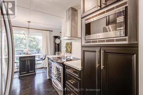 301 - 69 Herkimer Street, Hamilton, ON - Indoor Photo Showing Kitchen With Upgraded Kitchen