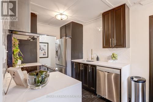 301 - 69 Herkimer Street, Hamilton, ON - Indoor Photo Showing Kitchen