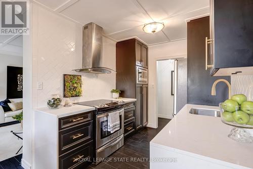 301 - 69 Herkimer Street, Hamilton (Durand), ON - Indoor Photo Showing Kitchen With Upgraded Kitchen