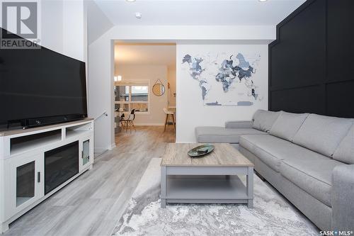 635 Evergreen Boulevard, Saskatoon, SK - Indoor Photo Showing Living Room