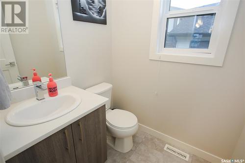 635 Evergreen Boulevard, Saskatoon, SK - Indoor Photo Showing Bathroom