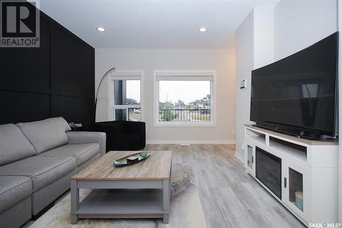 635 Evergreen Boulevard, Saskatoon, SK - Indoor Photo Showing Living Room