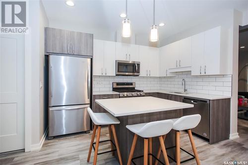 635 Evergreen Boulevard, Saskatoon, SK - Indoor Photo Showing Kitchen With Stainless Steel Kitchen With Upgraded Kitchen