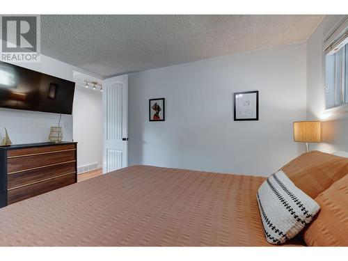 1397 Braemar Street, Kelowna, BC - Indoor Photo Showing Bedroom