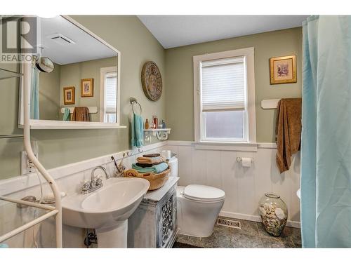 13232 Kelly Avenue, Summerland, BC - Indoor Photo Showing Bathroom