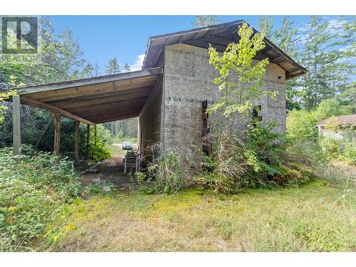 2279 Squilax-Anglemont Road, Lee Creek, BC - Outdoor