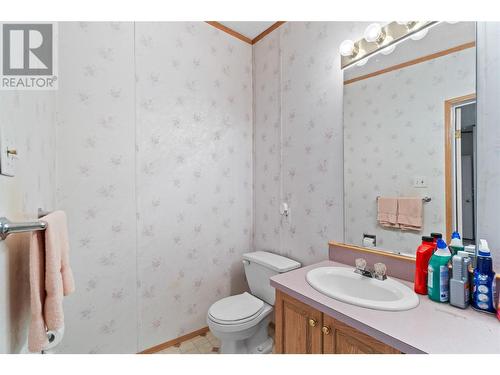 2279 Squilax-Anglemont Road, Lee Creek, BC - Indoor Photo Showing Bathroom