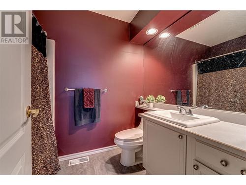 1220 25 Avenue Unit# 25, Vernon, BC - Indoor Photo Showing Bathroom