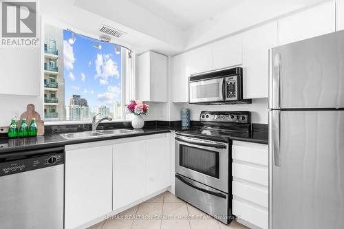 2207 - 30 Harrison Garden Boulevard, Toronto (Willowdale East), ON - Indoor Photo Showing Kitchen With Double Sink