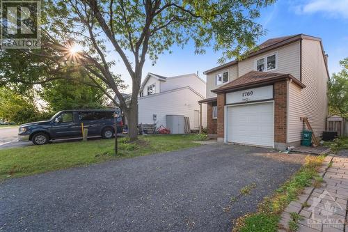 1769 Bromont Way, Ottawa, ON - Outdoor