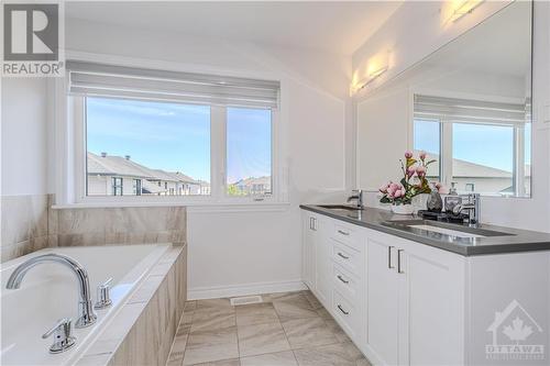 600 Triangle Street, Ottawa, ON - Indoor Photo Showing Bathroom