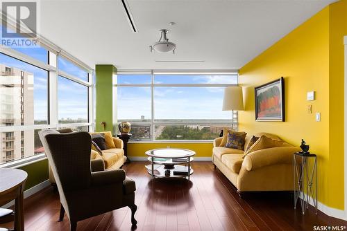 704 2300 Broad Street, Regina, SK - Indoor Photo Showing Living Room