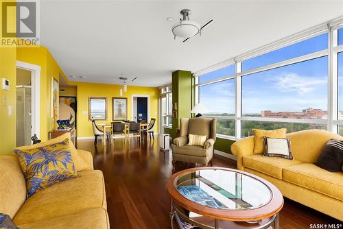 704 2300 Broad Street, Regina, SK - Indoor Photo Showing Living Room