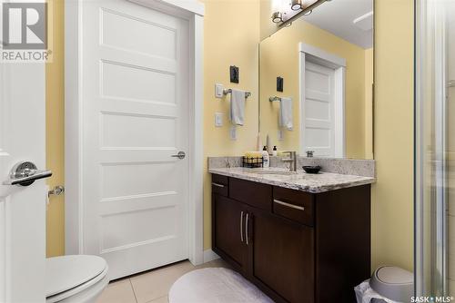 704 2300 Broad Street, Regina, SK - Indoor Photo Showing Bathroom