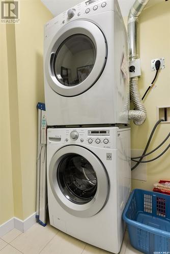 704 2300 Broad Street, Regina, SK - Indoor Photo Showing Laundry Room