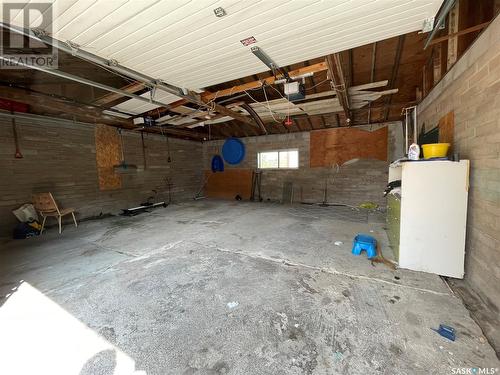 63 Yarnton Crescent, Regina, SK - Indoor Photo Showing Garage