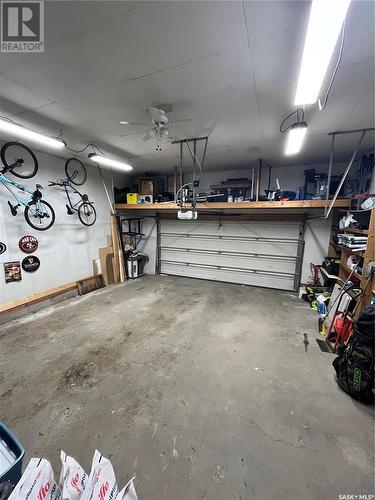 456 Byars Bay N, Regina, SK - Indoor Photo Showing Garage